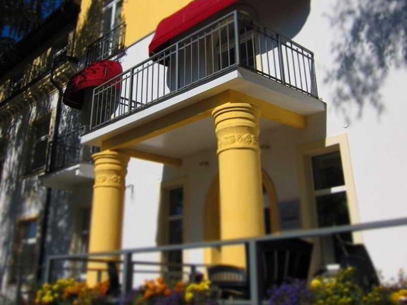 Hotel Vilmaja Рига Экстерьер фото