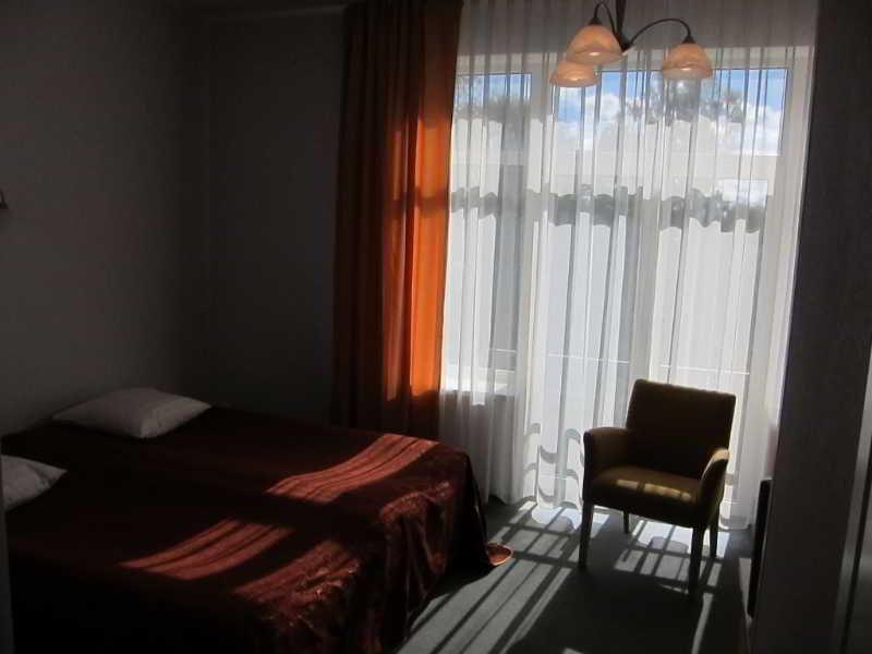 Hotel Vilmaja Рига Экстерьер фото