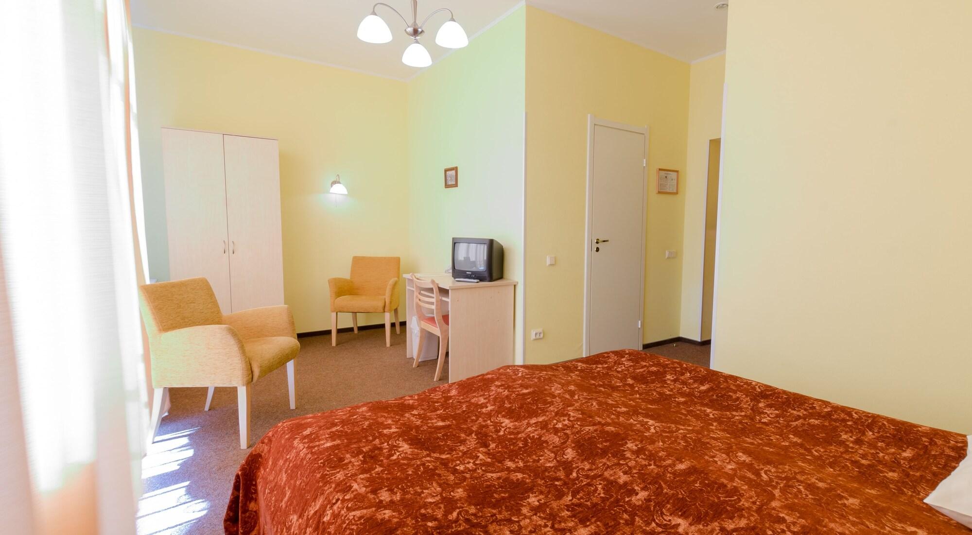 Hotel Vilmaja Рига Экстерьер фото
