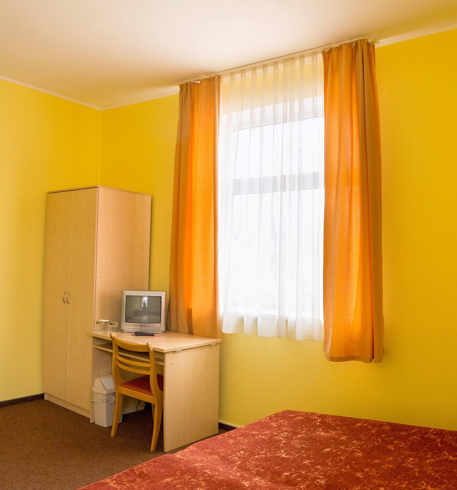 Hotel Vilmaja Рига Экстерьер фото
