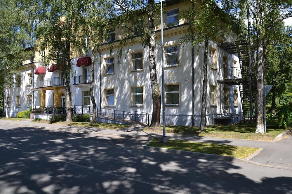 Hotel Vilmaja Рига Экстерьер фото