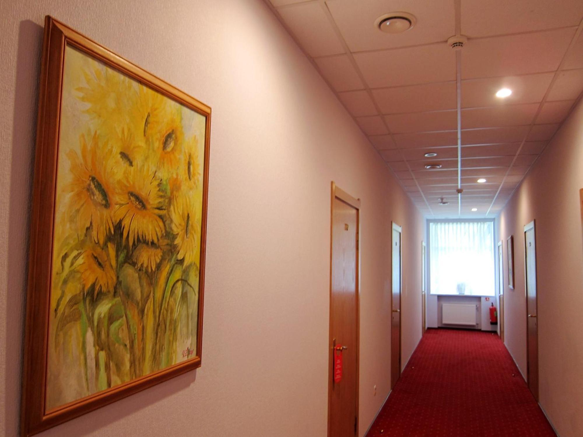 Hotel Vilmaja Рига Экстерьер фото